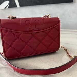 Cherry red Tory Burch crossbody 🍒